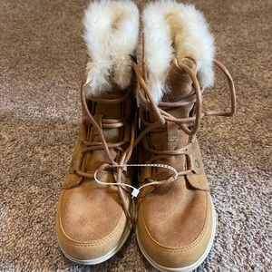 Sorel Explorer Joan size 6.5